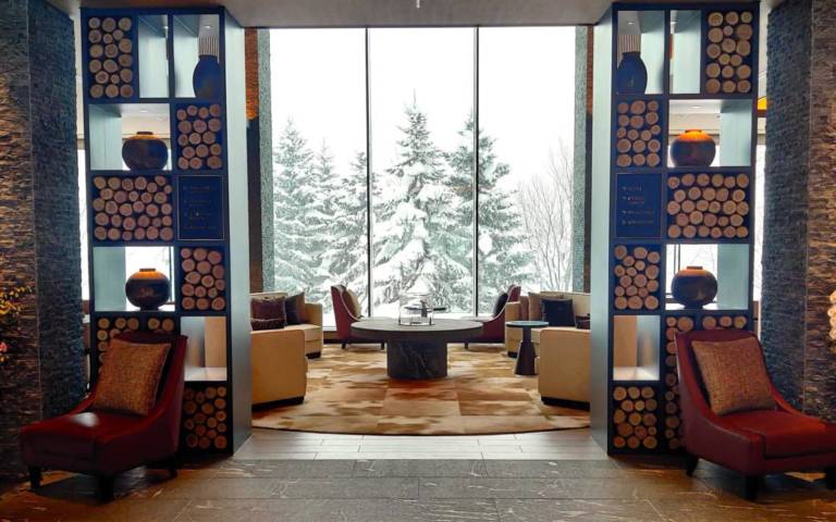 Higashiyama Niseko Village - Ritz-Carlton Reserve