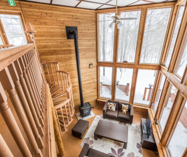 Midori-living-from-upstairs